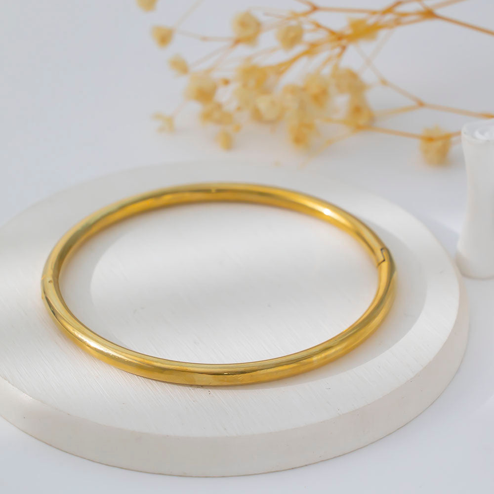 Bangle Classic B-316