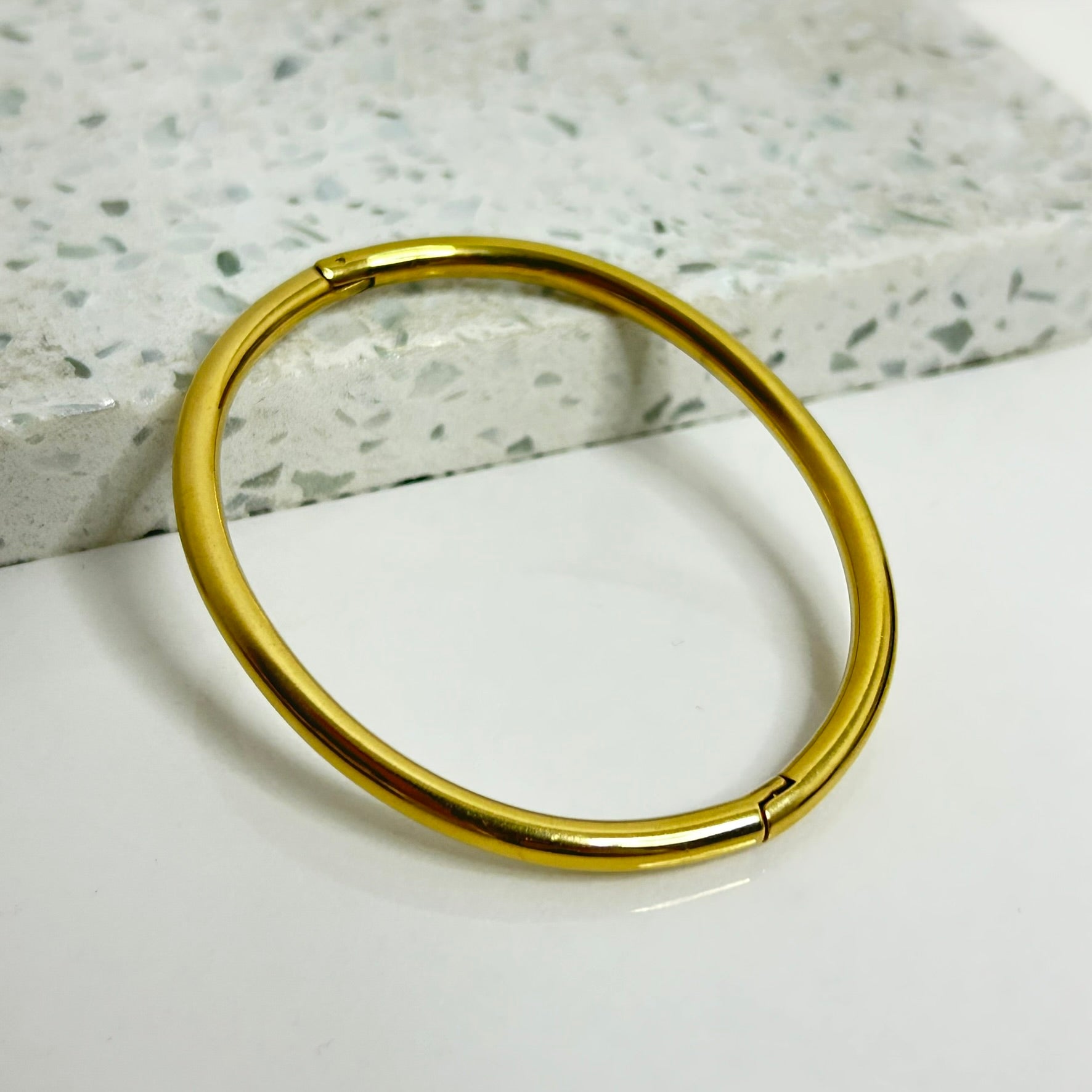 Bangle Classic B-318