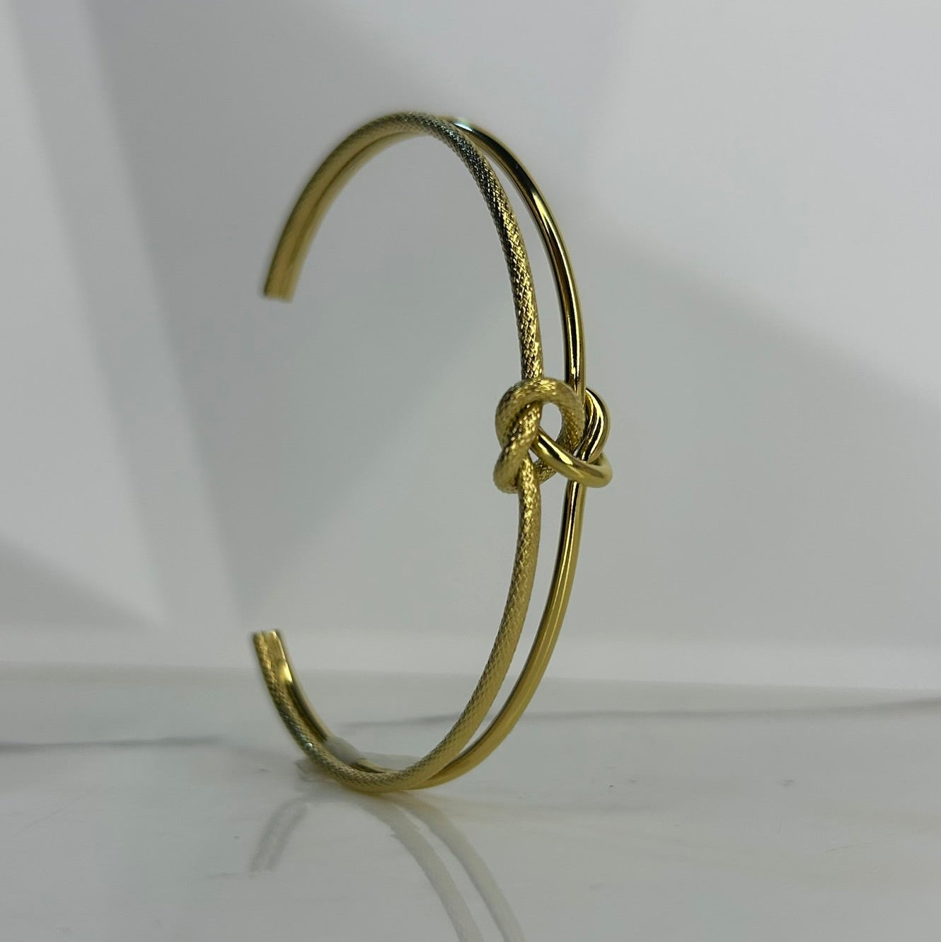 Bangle Classic Nudo  B-176