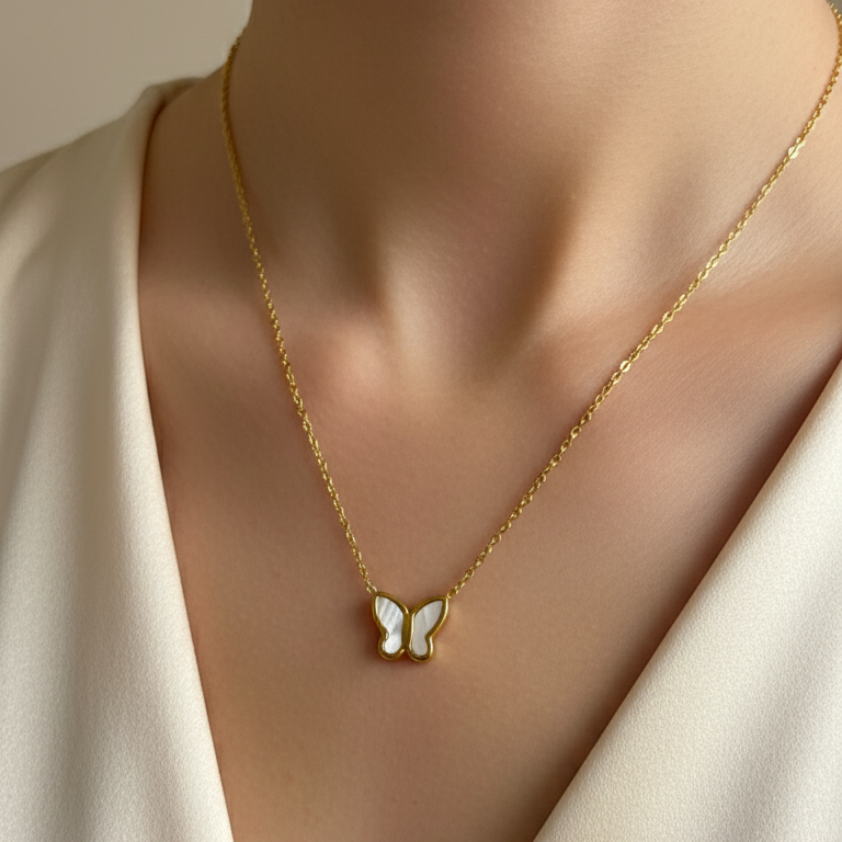 Collar de Mariposa en Aura Nacar - N210